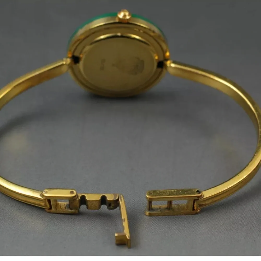 GUCCI LUXURY Bracelet Watch - Picture 9 of 9